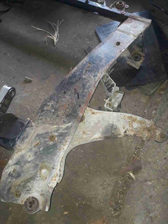 Ford Mondeo III Elsõ Bölcsõ 3. kép