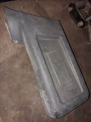 Suzuki Samurai Jobb Hátsó Lámpa Alatti Burkolat