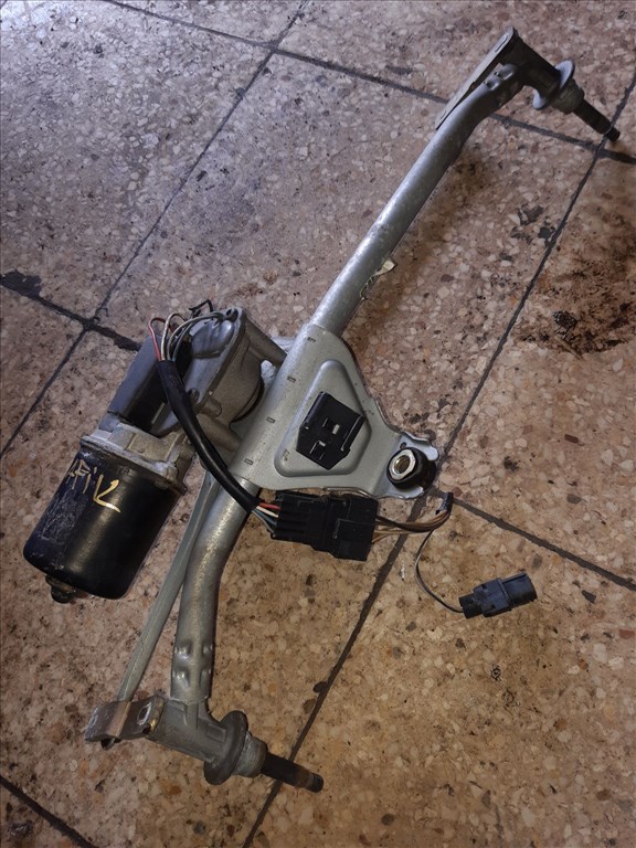 Renault Trafic Elsõ Ablaktörlõ Motor ቛõ Ablaktörlõ Mechanika 2. kép