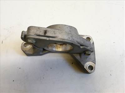 Nissan Leaf (ZE0) féltengelytartó (féltengely felfüggesztő)