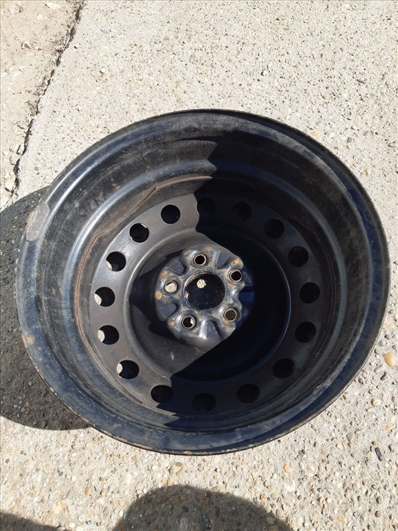 Toyota Avensis <p>Felni méret: 15"</p><p>Felni szélesség: 6.0</p><p>Furatszám: 5</p><p>Osztókör: 100.0</p><p>Agy Átmérõ: 54.1</p><p>Állapot: Normál</p><p>Érdeklõdéskor hivatkozzon erre: KIN-66936</p><p>Bármire van szüksége hívjon bizalommal!<br>Kizárólag munkaidõben hétfõtõl - péntekig 8-12 13-16 óráig!<br>Alkatrészek széles választékban!<br>Hivatalos Regisztrált Autobontó Kecel!<br>Vásároljon Megbízható Helyrõl Beszerelési Garanciával Profiktól!</p> 1. kép