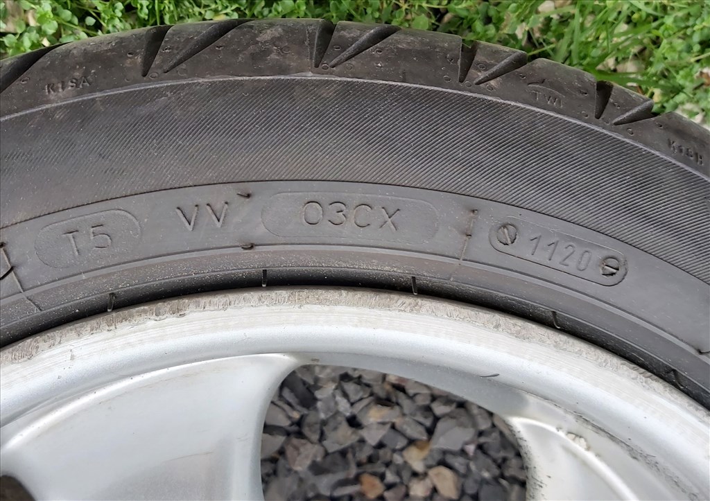  4x100 lyukosztású 15" használt Artec alufelni, rajta 195/50 használt Kormoran nyári gumi gumi  9. kép