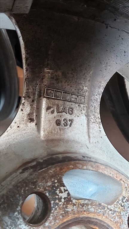  4x100 lyukosztású 15" használt Artec alufelni, rajta 195/50 használt Kormoran nyári gumi gumi  6. kép