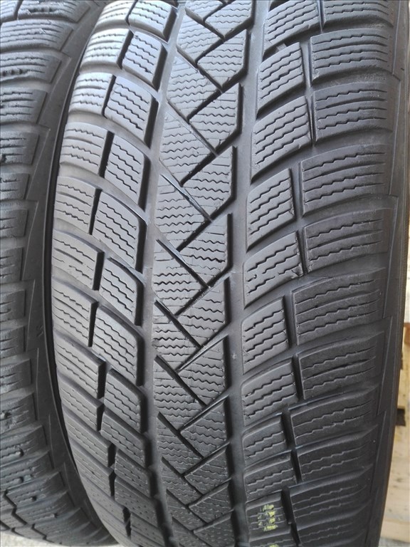 235/55R19 Vredestein téli gumi garnitúra 235/55 r19 3. kép