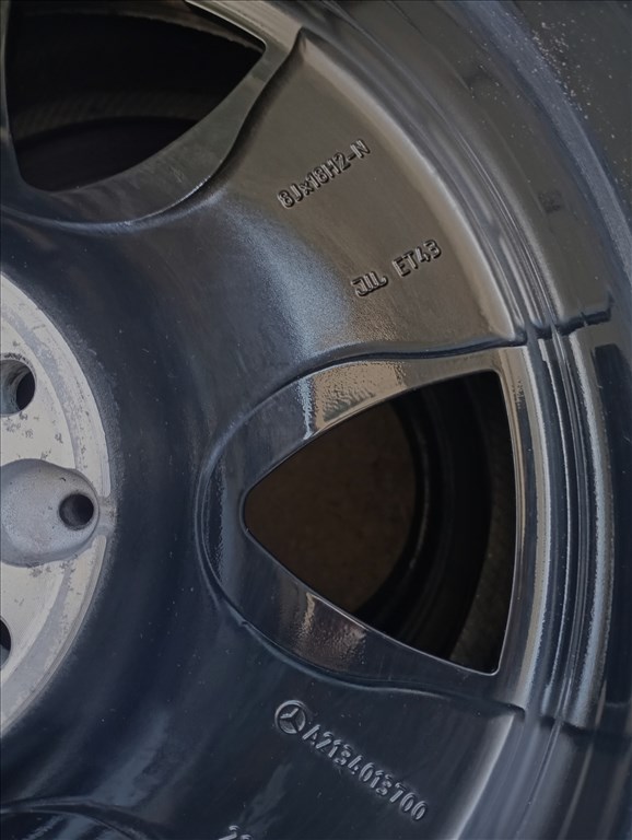  4 db gyári Mercedes alufelni 5x112 8x18 ET43 kf 66,6 mm A2134013700 5. kép