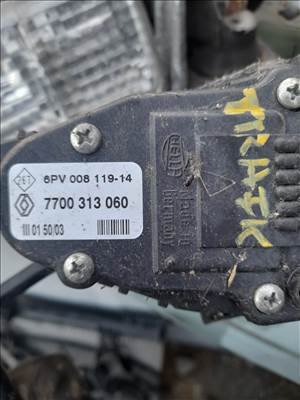 Renault trafic 1.9dci gázpedál