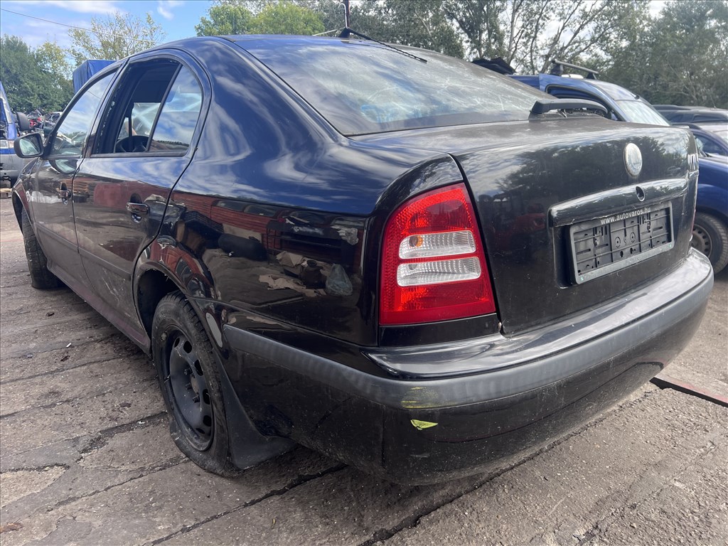 Skoda Octavia 1.6i bontott alkatrészei 2. kép