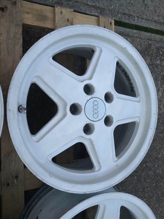 Ritka Audi S2 gyári 16-os alufelni  2. kép