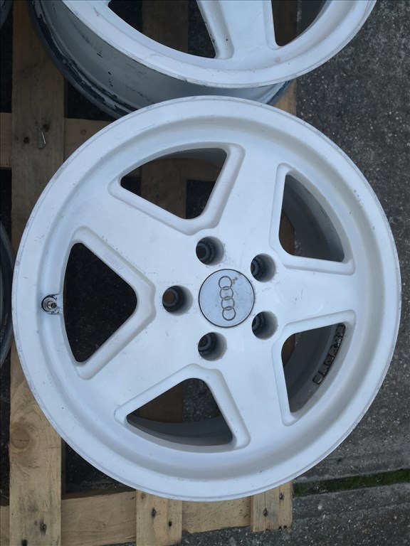 Ritka Audi S2 gyári 16-os alufelni  4. kép