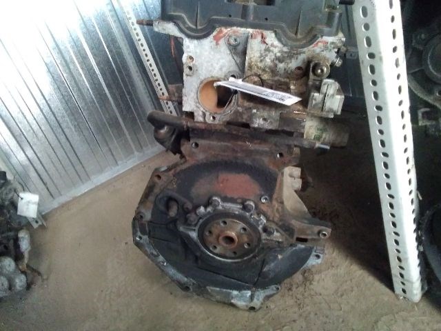 Ford Focus Mk1 1.8i 16V fűzött blokk hengerfejjel  3. kép