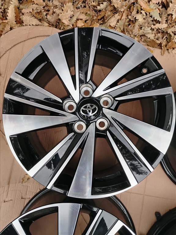  Toyota Corolla/Auris  17" (gyári felni) alufelni 4. kép