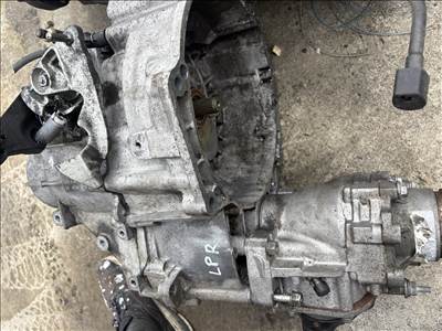 Volkswagen Passat B7 manuális sebességváltó 4motion LPR