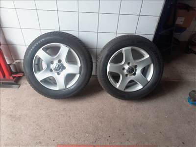  Vw tuareg 5x120 lyukosztású 17" újszerű (gyári felni) alufelni, rajta 225/60 használt Kumho .