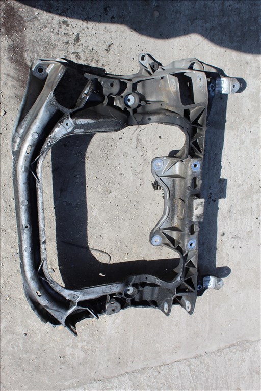 Mercedes S 320 W220, bölcső  2. kép