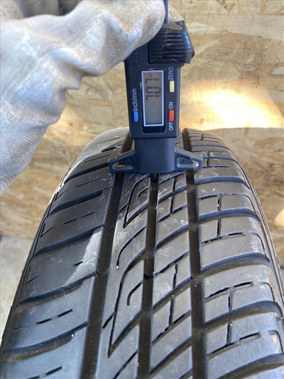  4x98 lyukosztású 13" használt OZ alufelni, rajta 155/70 használt Barum nyári gumi gumi  3. kép