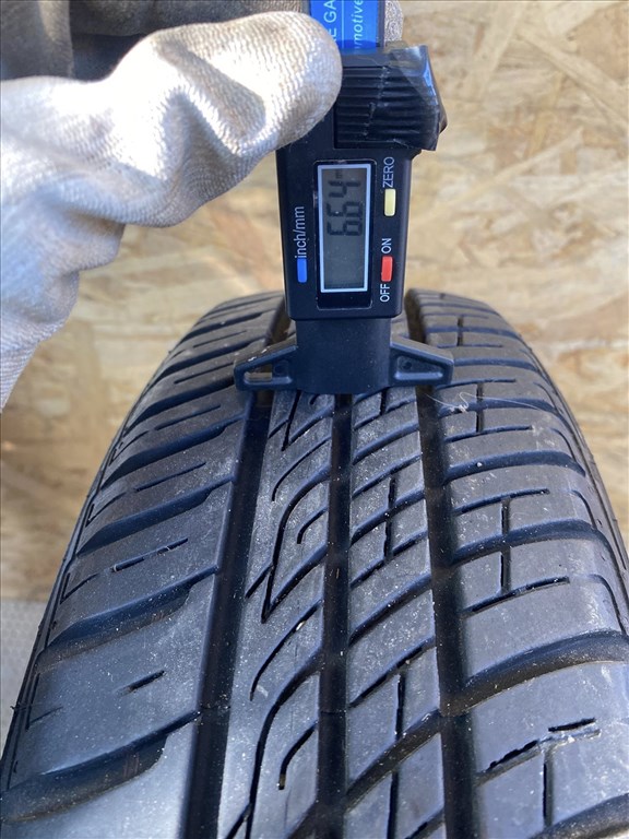  4x98 lyukosztású 13" használt OZ alufelni, rajta 155/70 használt Barum nyári gumi gumi  5. kép