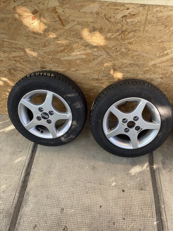  4x98 lyukosztású 13" használt OZ alufelni, rajta 155/70 használt Barum nyári gumi gumi  7. kép