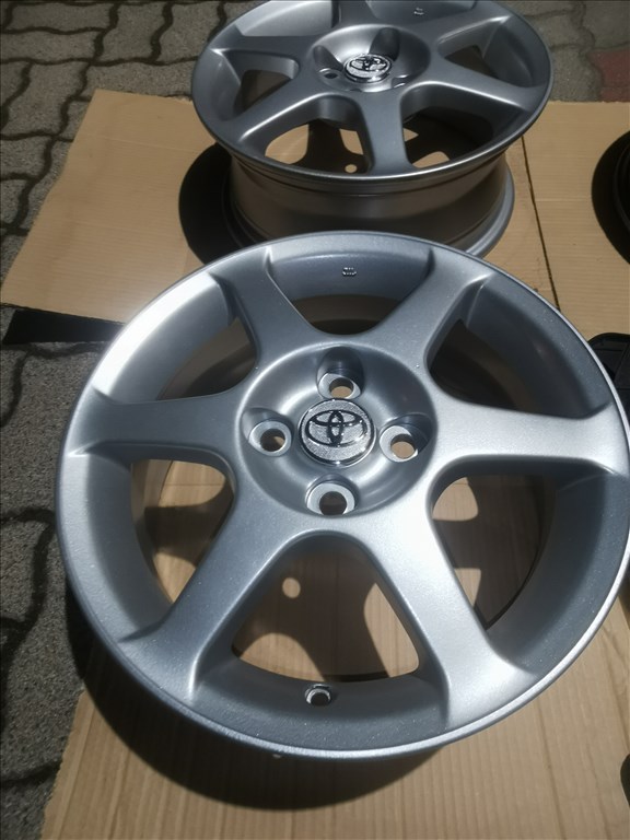 Eladó eredeti Toyota Yaris T Sport Alufelni 3. kép