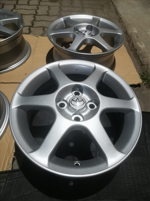 Eladó eredeti Toyota Yaris T Sport Alufelni 4. kép