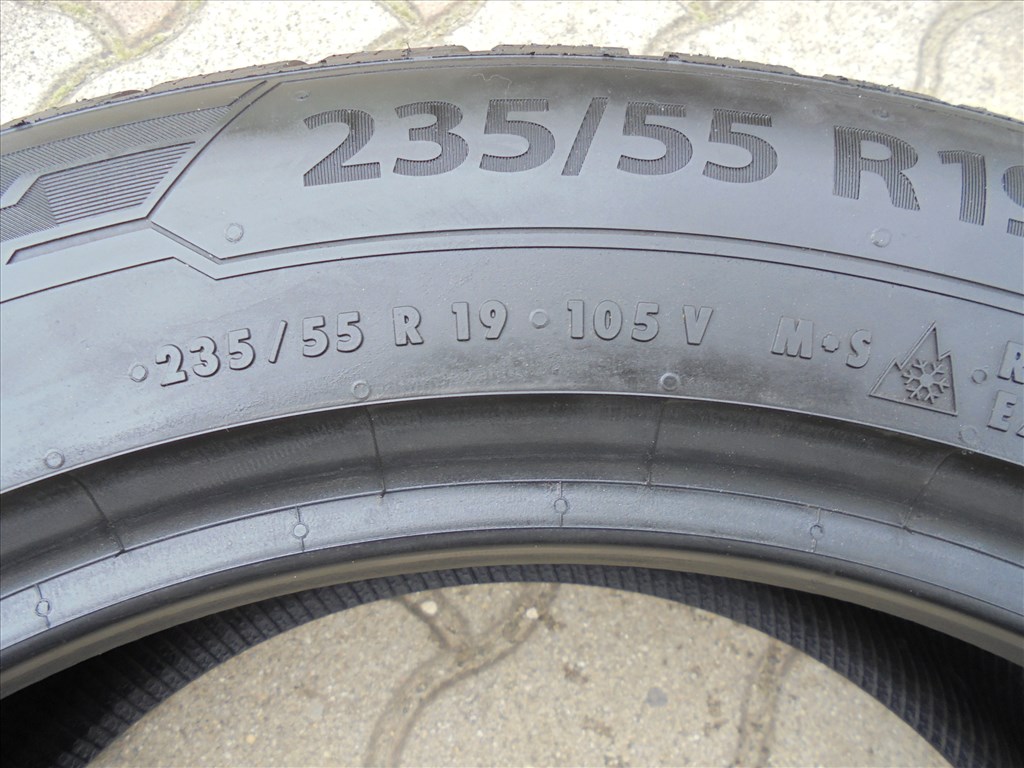 235/55 R 19-es 2023-as szinte új Barum téli gumi pár eladó 4. kép