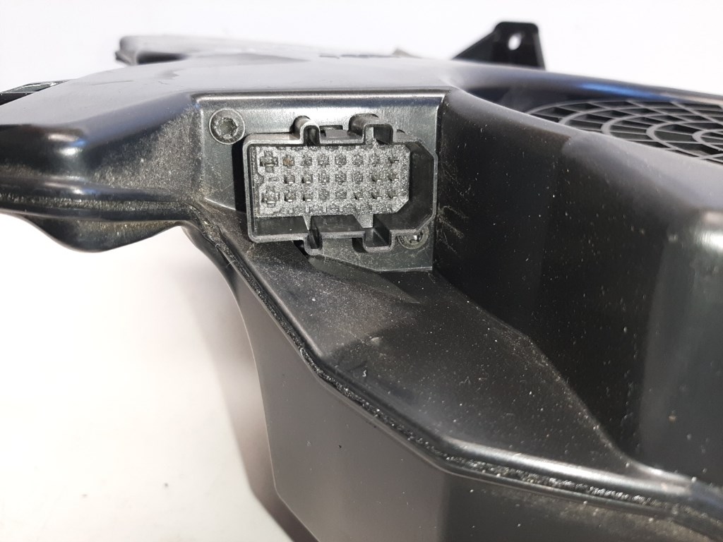 Audi A3 3 ajtós (8P) bal hátsó hangszóró csomagtérbe 8P3035382 3. kép