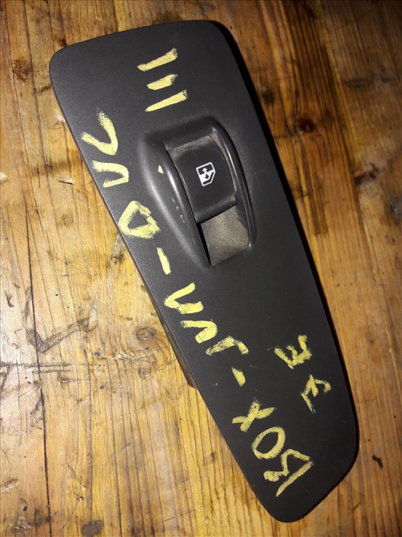 Peugeot Boxer III 06-14 Jobb Elsõ Ablakemelõ Kapcsoló 1. kép