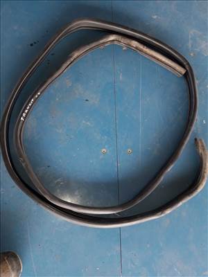 Ford Transit 06-13 Bal Első Ajtó Gumikéder