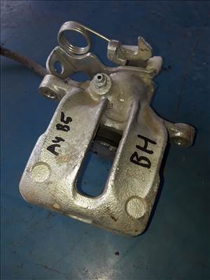 Audi A4 B5 Bal Hátsó Féknyereg