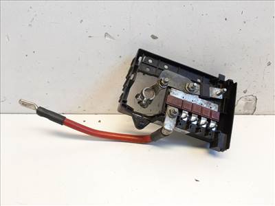 Opel Astra J  pozitívkábelelosztó 13302307QN