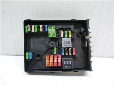 Seat Altea  biztosítéktábla motortér 1K0937125