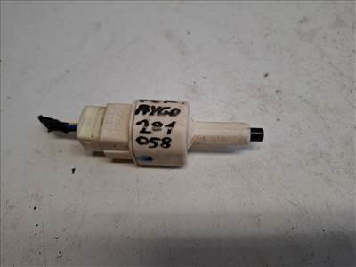 Toyota Aygo (AB40) féklámpa kapcsoló