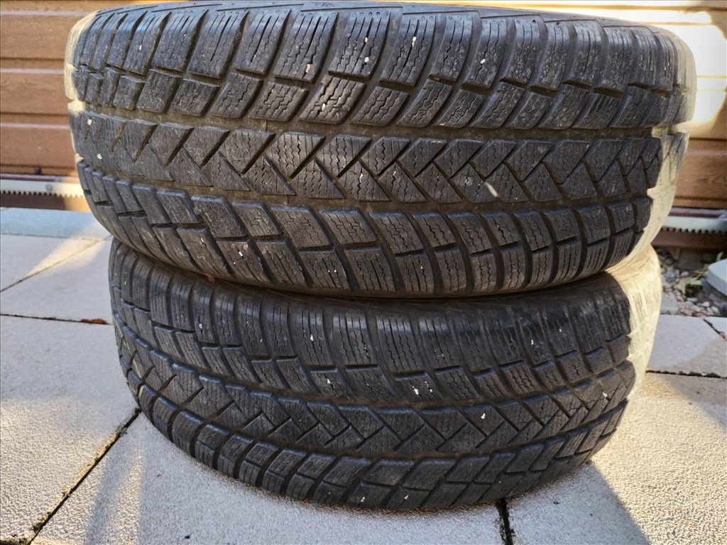  215/6017" újszerű Vredestein téli gumi 2 db 2023.35.hét 1. kép