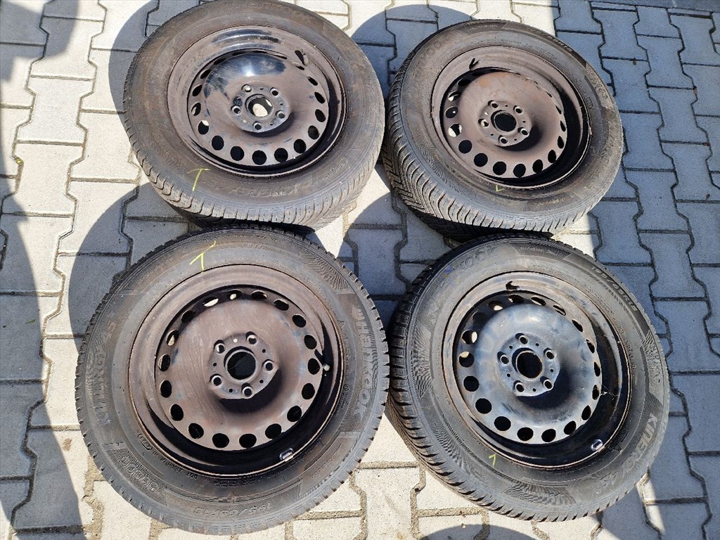  5x112 15" lemezfelni szett Hankook négyévszakos gumikkal (12546, 26143) 1. kép