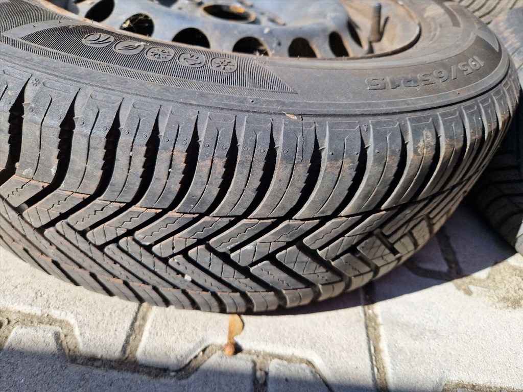  5x112 15" lemezfelni szett Hankook négyévszakos gumikkal (12546, 26143) 12. kép