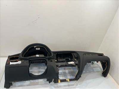 BMW X3 F25 Műszerfal héj, műszerfal párna bal kormányos autóból. 78201071