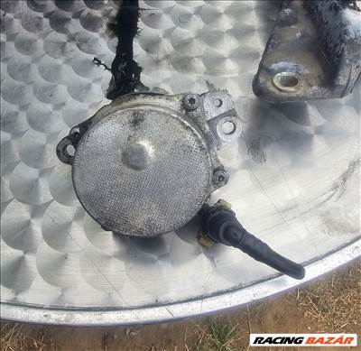 Opel Combo C Vákumpumpa 