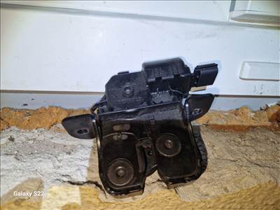 Renault Mégane III csomagtérajtó zár