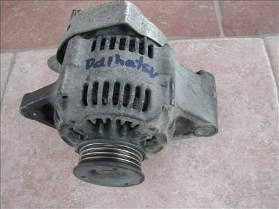 Daihatsu Charade 1.6 16V generátor 