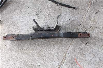 Toyota Land Cruiser Prado (J9) első kereszttartó 