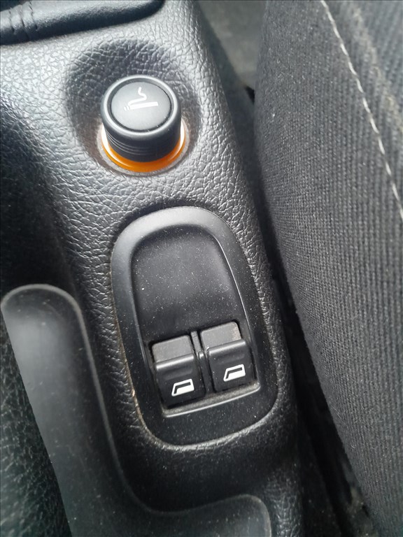 Peugeot 206 ablakemelő kapcsoló  1. kép