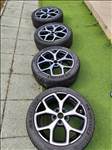  5x114.3 Hyundai 18" újszerű (gyári felni) alufelni 225/45 újszerű Michelin téli gumikkal