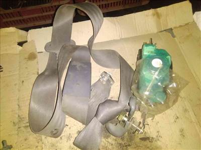 Mazda B2500 Jobb Első Biztonsági Öv