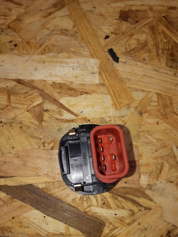 Ford Fiesta V Jobb Elsõ Ablakemelõ Kapcsoló 96FG14529AC 2. kép