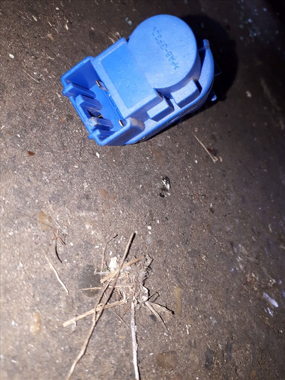 Mazda 3 -09 Féklámpa Kapcsoló 2. kép