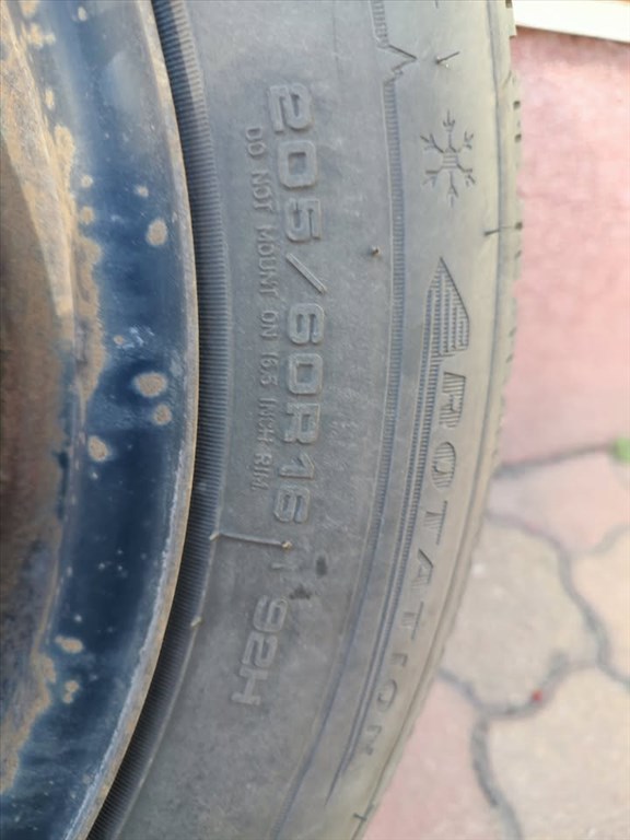 4db 16 colos Ford acélfelni Dunlop téligumival együtt eladó 8. kép