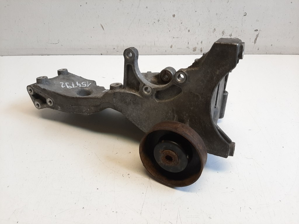 Audi A4 cabrio (8H) klímakompresszortartóbak (klímakompresszor tartó) 06D903143C 2. kép