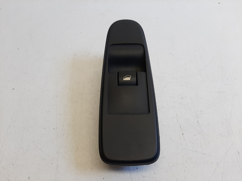 Citroen C4 grand picasso jobb elsõ ablakemelõ kapcsoló 96639377ZD 1. kép