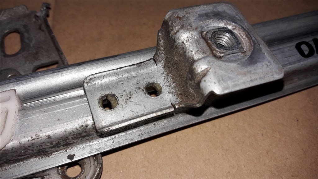 Iveco Daily Bal Elsõ Ablakemelõ Szerkezet Elektromos 3. kép