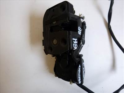 Mazda Premacy bal hátsó ajtózár