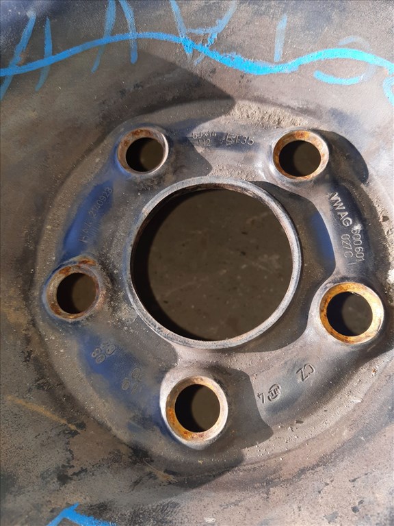 Skoda Fabia <p>További Típusok:<br>Skoda Fabia 06-<br>Volkswagen Polo 9N<br></p><p>Gyáriszámok:<br>6Q0 601 027 H<br> 6Q0 601 027 C<br> 6Q0 601 027 R<br></p><p>Felni méret: 14"</p><p>Felni szélesség: 5.0</p><p>Furatszám: 5</p><p>Osztókör: 100.0</p><p>ET szám: ET35</p><p>Agy Átmérõ: 57.0</p><p>Állapot: Normál</p><p>Érdeklõdéskor hivatkozzon erre: KIN-40103</p><p>Bármire van szüksége hívjon bizalommal!<br>Kizárólag munkaidõben hétfõtõl - péntekig 8-12 13-16 óráig!<br>Alkatrészek széles választékban!<br>Hivatalos Regisztrált Autobontó Kecel!<br>Vásároljon Megbízható Helyrõl Beszerelési Garanciával Profiktól!</p> 30000 2. kép